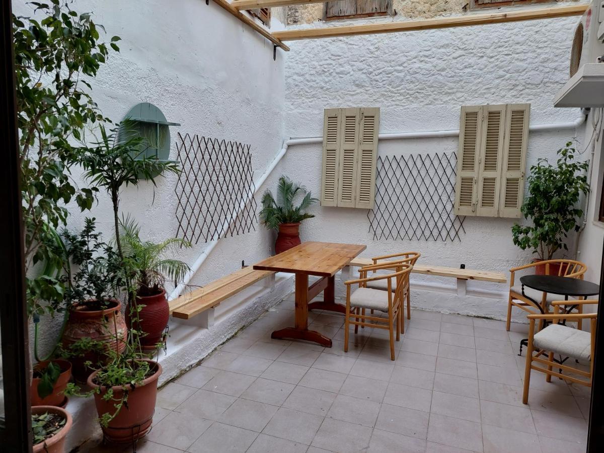 Old Town Tales Apartments Rhodes City Extérieur photo